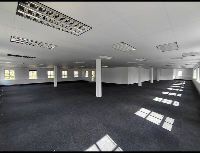 362M² OFFICE TO LET IN FOURWAYS